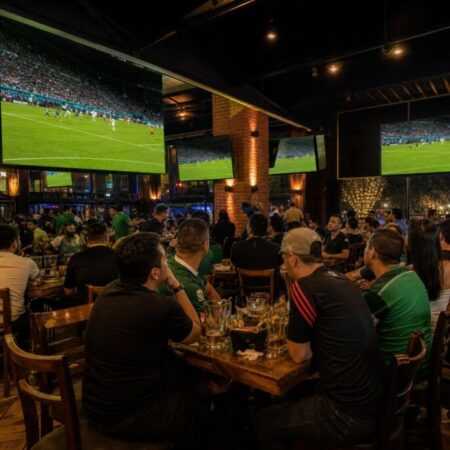 Por qué ver el Mundial en bares es mejor que en casa
